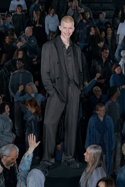 Look 35